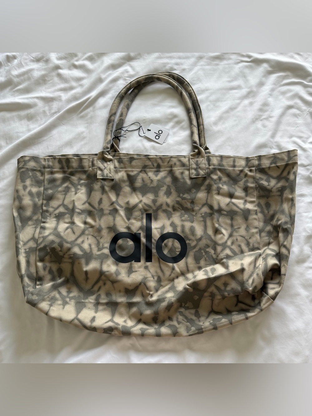 Iconic Shopper Tote